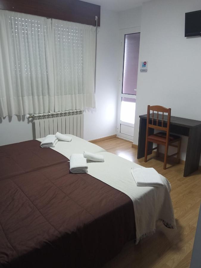 Pension Km66 Palas De Rei Εξωτερικό φωτογραφία